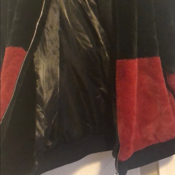 Black and red fake fur coat - Picture 3 of 3